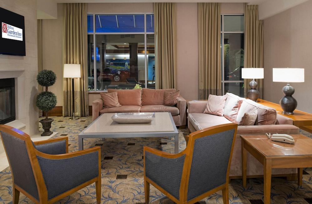 Hilton Garden Inn Portsmouth Downtown Exterior photo