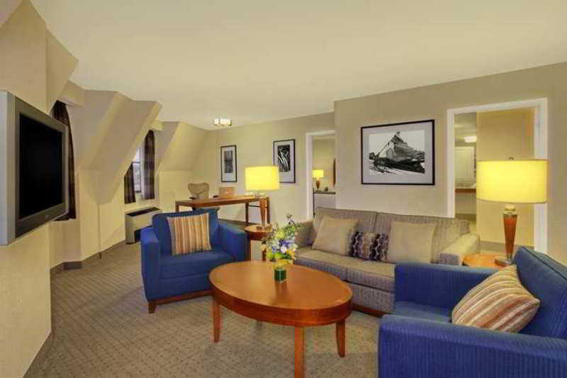 Hilton Garden Inn Portsmouth Downtown Room photo
